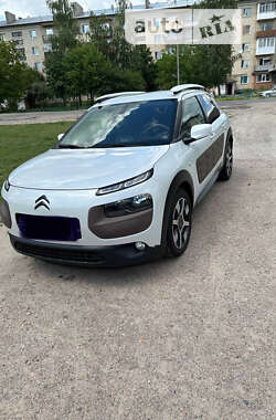 Внедорожник / Кроссовер Citroen C4 Cactus 2016 в 