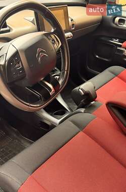 Внедорожник / Кроссовер Citroen C4 Cactus 2016 в 