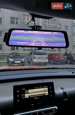 Внедорожник / Кроссовер Citroen C4 Cactus 2016 в 