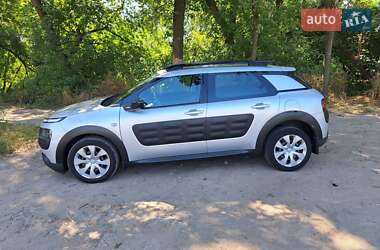 Внедорожник / Кроссовер Citroen C4 Cactus 2016 в 