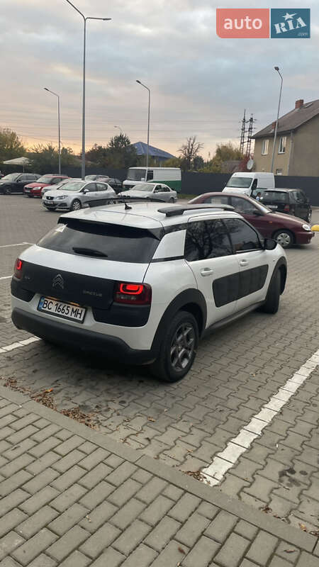 Внедорожник / Кроссовер Citroen C4 Cactus 2014 в Ужгороде