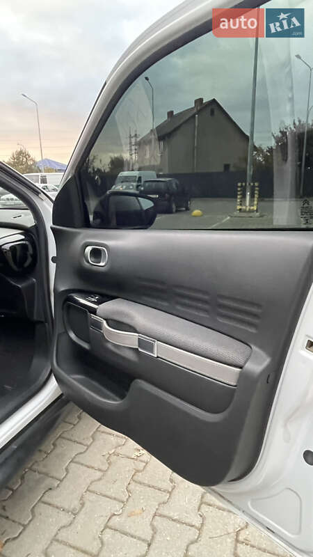 Внедорожник / Кроссовер Citroen C4 Cactus 2014 в Ужгороде