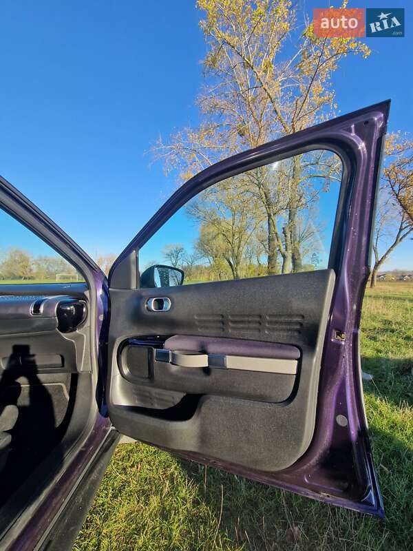 Внедорожник / Кроссовер Citroen C4 Cactus 2014 в Черновцах