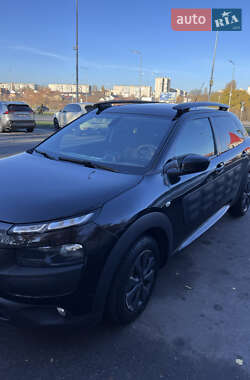 Внедорожник / Кроссовер Citroen C4 Cactus 2015 в 