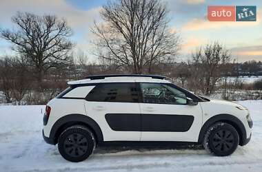 Внедорожник / Кроссовер Citroen C4 Cactus 2015 в 