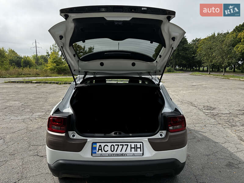 Внедорожник / Кроссовер Citroen C4 Cactus 2018 в Рава-Русской