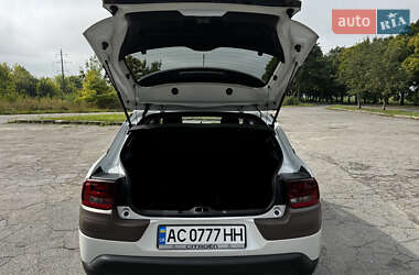 Внедорожник / Кроссовер Citroen C4 Cactus 2018 в 