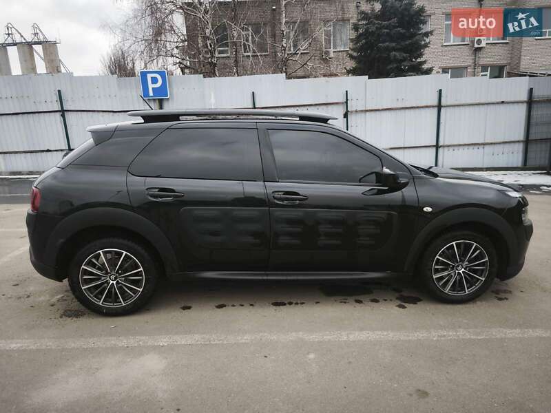 Внедорожник / Кроссовер Citroen C4 Cactus 2014 в Запорожье