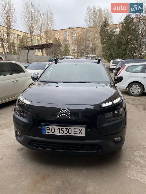Внедорожник / Кроссовер Citroen C4 Cactus 2014 в 