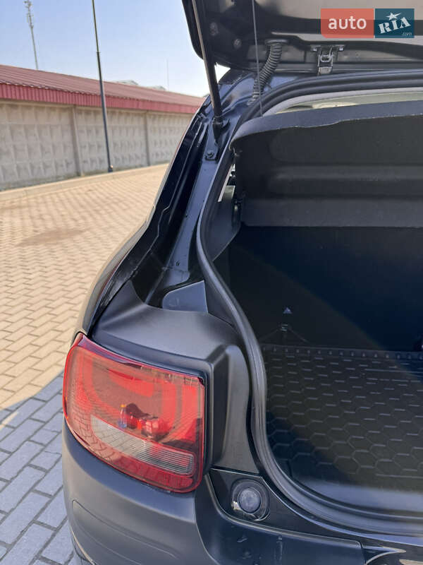 Внедорожник / Кроссовер Citroen C4 Cactus 2015 в Радехове