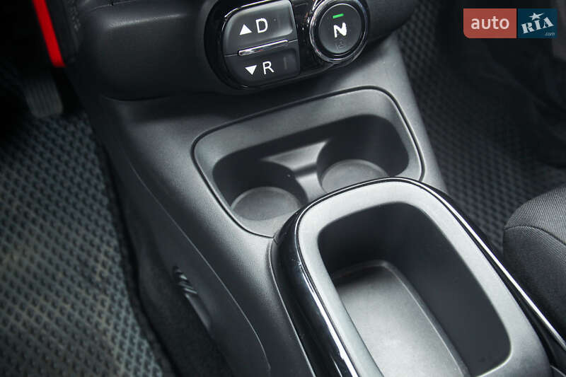 Внедорожник / Кроссовер Citroen C4 Cactus 2018 в Обухове