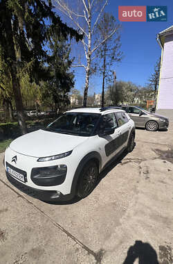Внедорожник / Кроссовер Citroen C4 Cactus 2016 в 