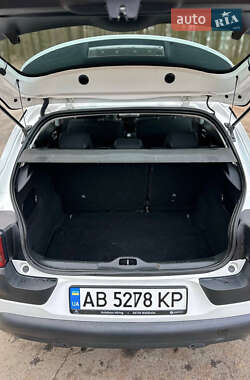 Внедорожник / Кроссовер Citroen C4 Cactus 2016 в 