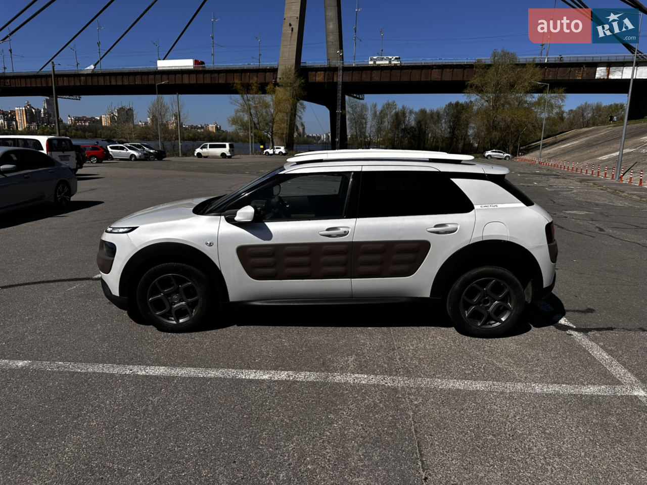 2016 Citroen C4 Cactus - мініатюра 24