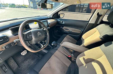 Внедорожник / Кроссовер Citroen C4 Cactus 2016 в 