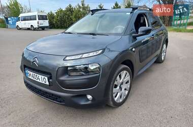 Внедорожник / Кроссовер Citroen C4 Cactus 2015 в 