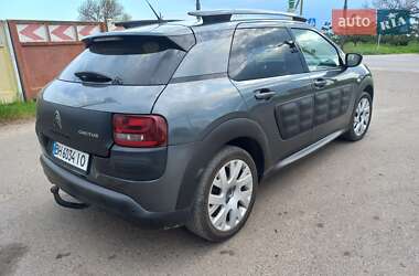 Внедорожник / Кроссовер Citroen C4 Cactus 2015 в 
