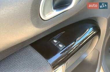 Внедорожник / Кроссовер Citroen C4 Cactus 2014 в 