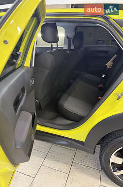 Позашляховик / Кросовер Citroen C4 Cactus 2016 в 