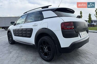 Позашляховик / Кросовер Citroen C4 Cactus 2018 в 