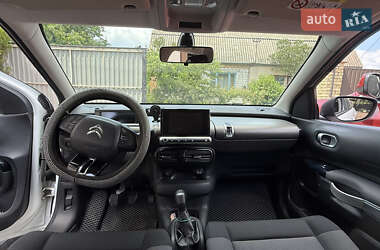 Внедорожник / Кроссовер Citroen C4 Cactus 2016 в 