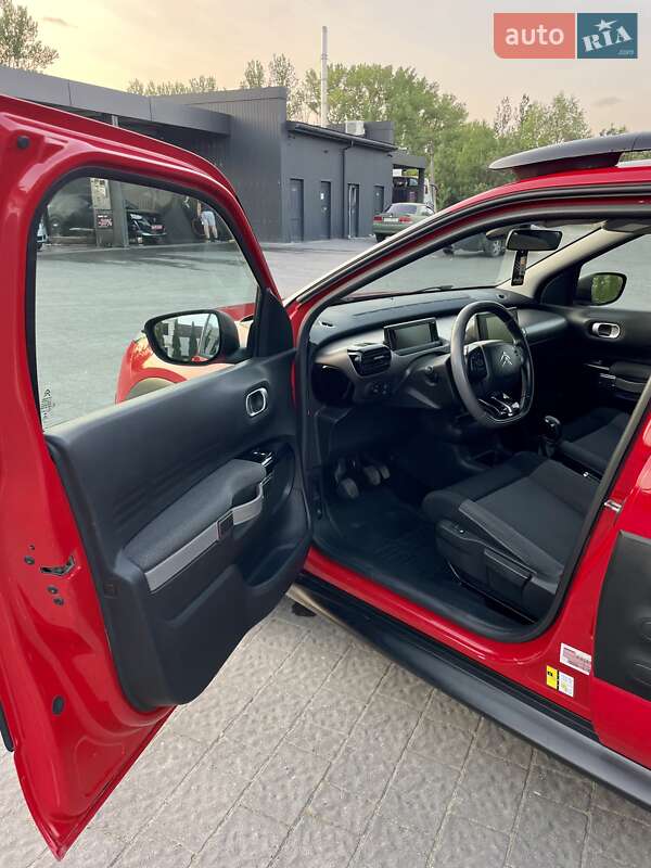 Внедорожник / Кроссовер Citroen C4 Cactus 2015 в Надворной