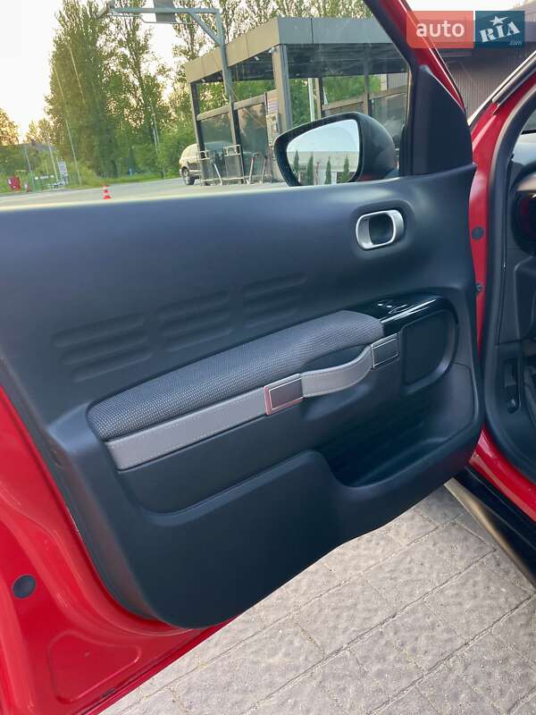 Внедорожник / Кроссовер Citroen C4 Cactus 2015 в Надворной