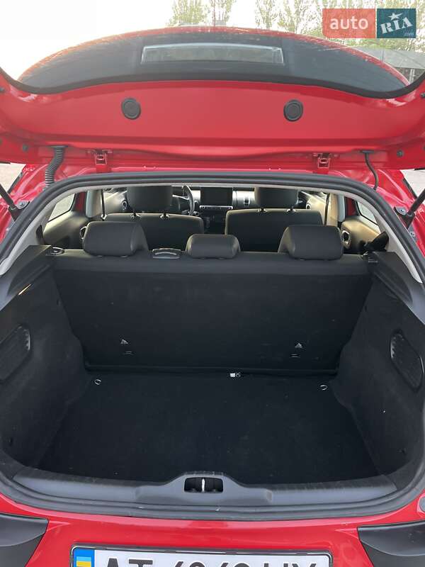 Внедорожник / Кроссовер Citroen C4 Cactus 2015 в Надворной