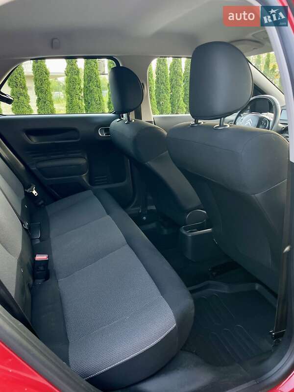 Внедорожник / Кроссовер Citroen C4 Cactus 2015 в Надворной