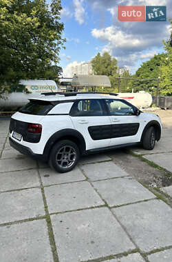 Внедорожник / Кроссовер Citroen C4 Cactus 2016 в 