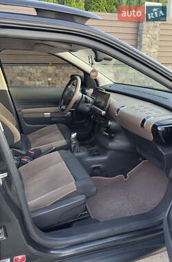 Внедорожник / Кроссовер Citroen C4 Cactus 2015 в 