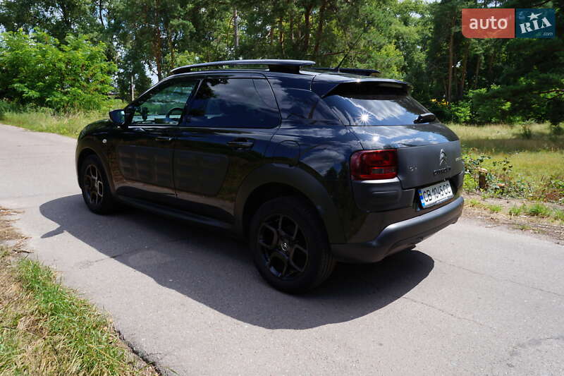 Внедорожник / Кроссовер Citroen C4 Cactus 2015 в Чернигове