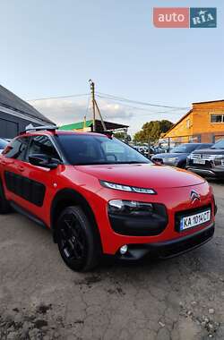 Внедорожник / Кроссовер Citroen C4 Cactus 2015 в 