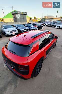 Внедорожник / Кроссовер Citroen C4 Cactus 2015 в 