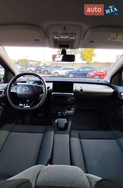 Внедорожник / Кроссовер Citroen C4 Cactus 2015 в 