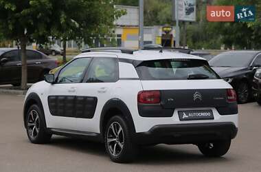 Внедорожник / Кроссовер Citroen C4 Cactus 2017 в 