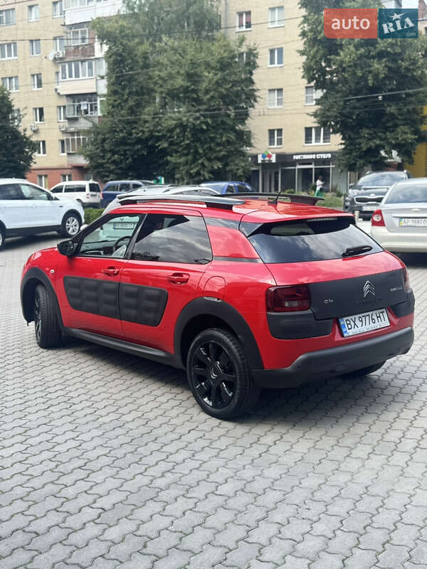 Внедорожник / Кроссовер Citroen C4 Cactus 2015 в Хмельницком
