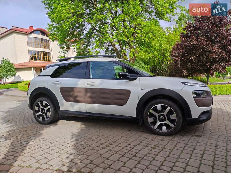 Внедорожник / Кроссовер Citroen C4 Cactus 2014 в Львове
