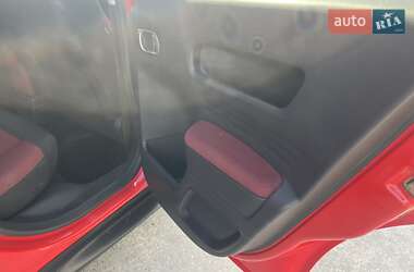 Внедорожник / Кроссовер Citroen C4 Cactus 2016 в 