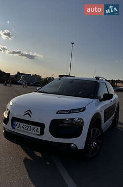 Внедорожник / Кроссовер Citroen C4 Cactus 2015 в 