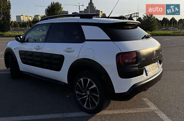Внедорожник / Кроссовер Citroen C4 Cactus 2015 в 