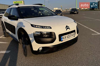 Внедорожник / Кроссовер Citroen C4 Cactus 2015 в 