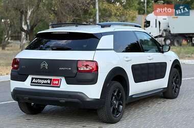 Внедорожник / Кроссовер Citroen C4 Cactus 2015 в 