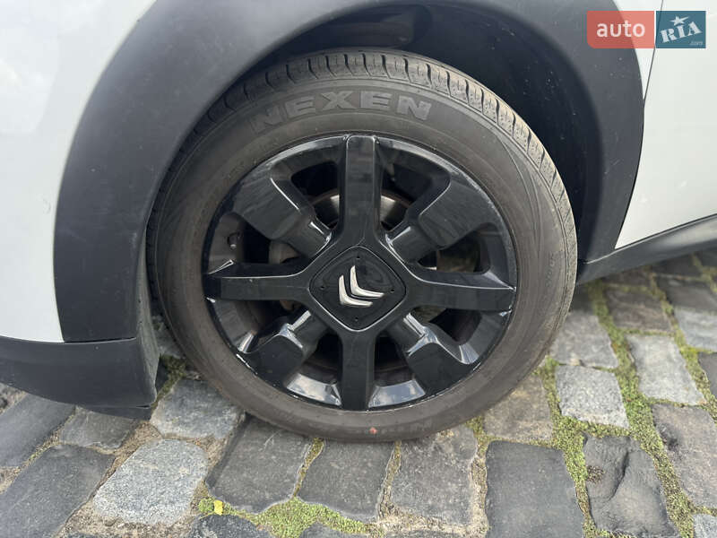 Внедорожник / Кроссовер Citroen C4 Cactus 2016 в Киеве