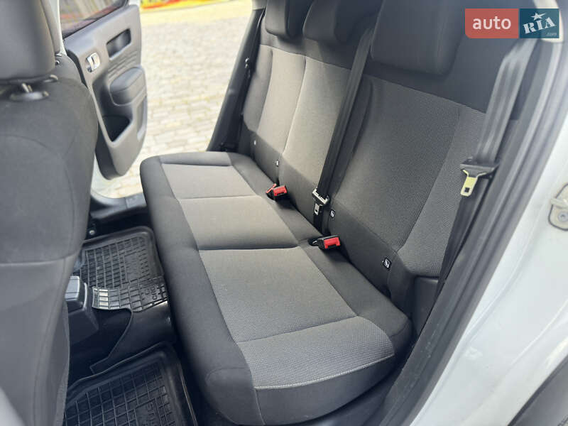 Внедорожник / Кроссовер Citroen C4 Cactus 2016 в Киеве