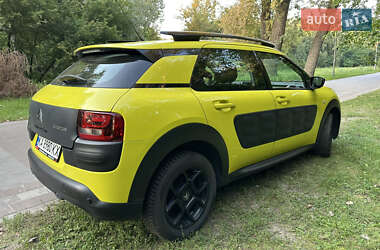 Внедорожник / Кроссовер Citroen C4 Cactus 2016 в 