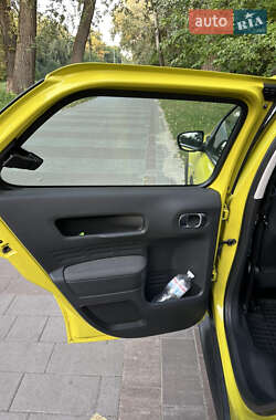 Внедорожник / Кроссовер Citroen C4 Cactus 2016 в 