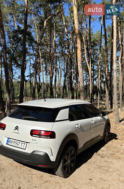 Внедорожник / Кроссовер Citroen C4 Cactus 2018 в 