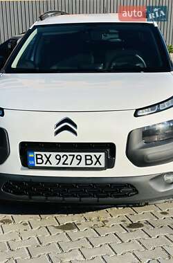 Внедорожник / Кроссовер Citroen C4 Cactus 2017 в 