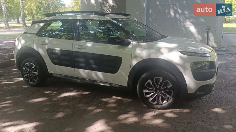 Позашляховик / Кросовер Citroen C4 Cactus 2014 в Харкові